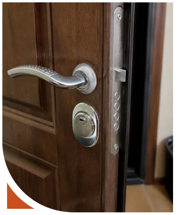 Вскрытие замка деревянной двери в Карталах от 2608 р. | Разлок-Крт